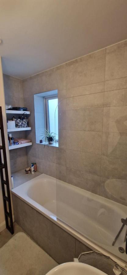 Miller'S Guest Room With Shared Bathroom 스워드 외부 사진